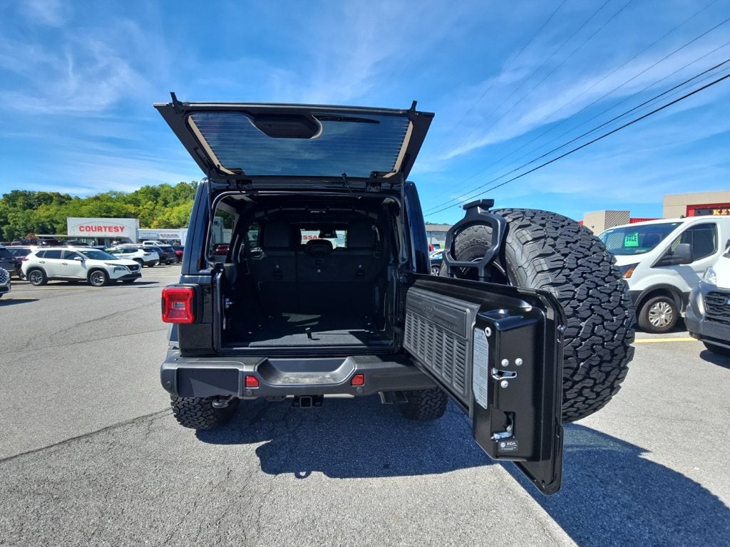 2027 Jeep Wrangler WRANGLER 4-DOOR MOAB