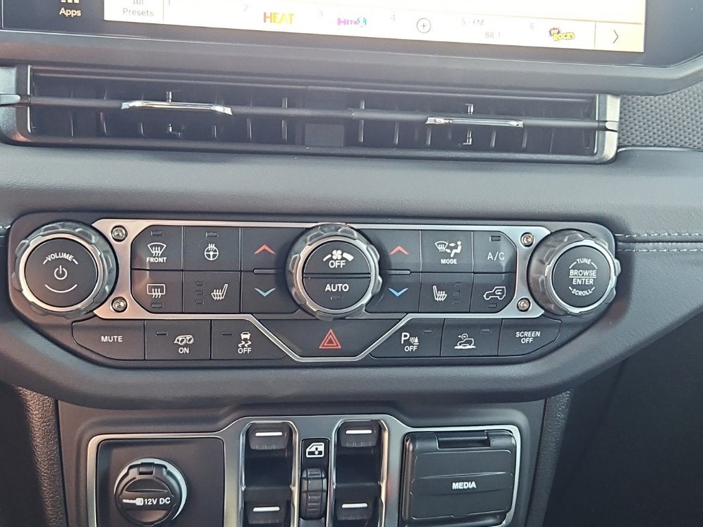 2027 Jeep Wrangler WRANGLER 4-DOOR MOAB