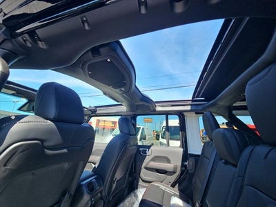 2027 Jeep Wrangler WRANGLER 4-DOOR MOAB