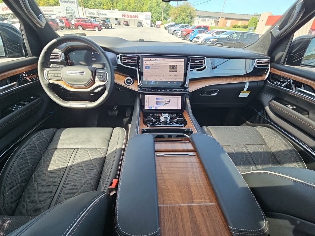2027 Jeep Grand Wagoneer GRAND WAGONEER LONG WHEELBASE SUMMIT RESERVE 4X4