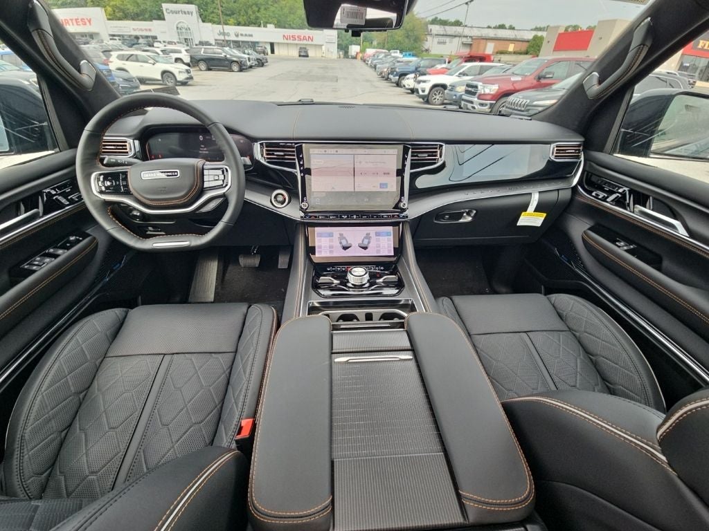 2026 Jeep Grand Wagoneer L GRAND WAGONEER L SUMMIT RESERVE 4X4
