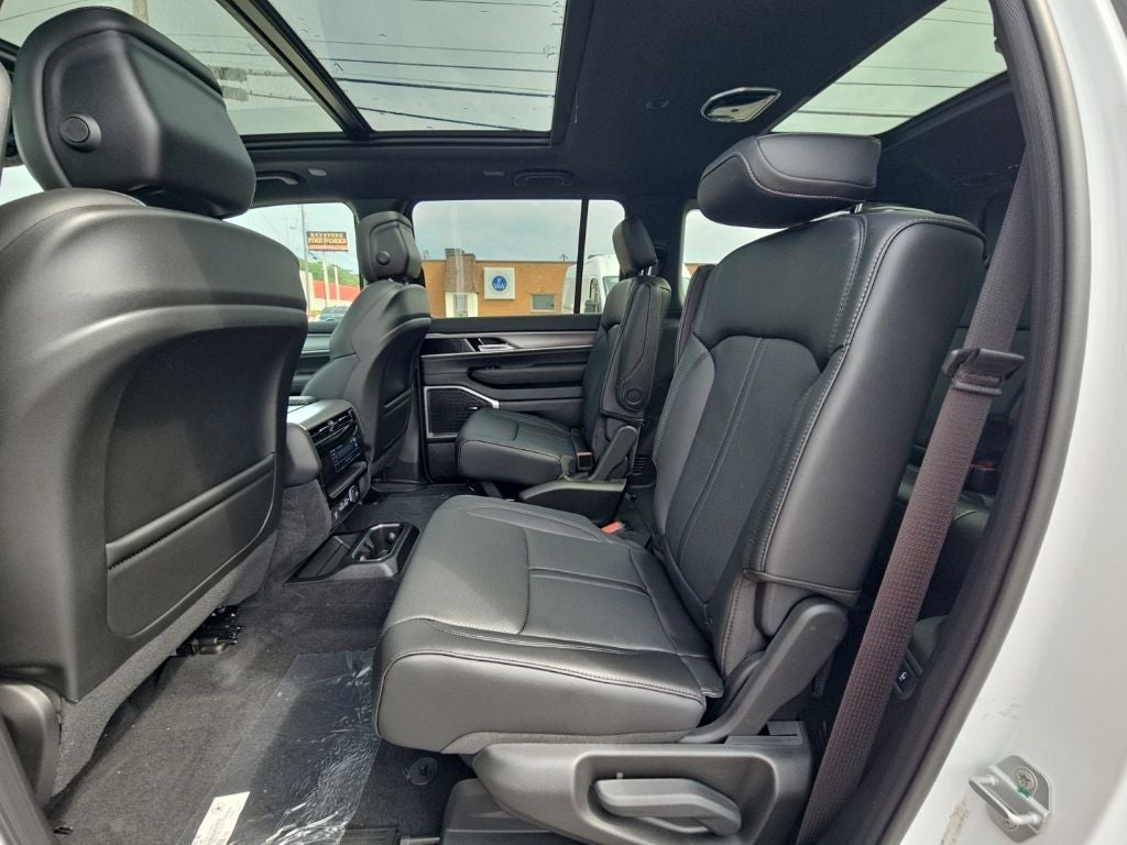 2026 Jeep Grand Wagoneer GRAND WAGONEER UPLAND 4X4