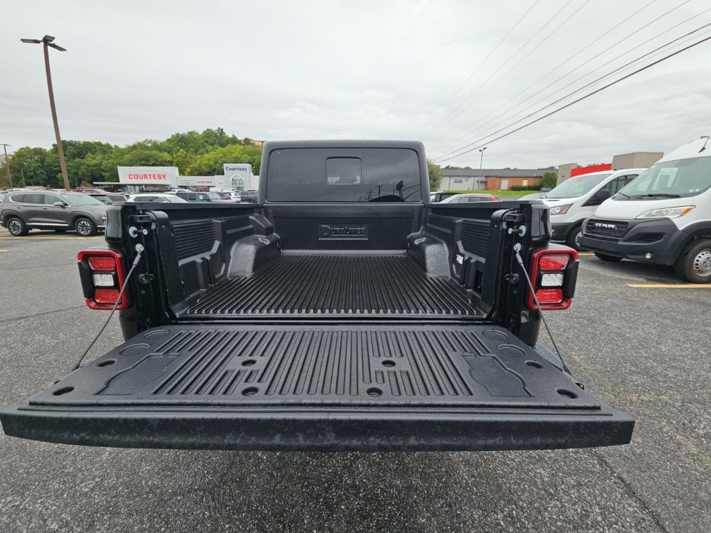 2026 Jeep Gladiator Mojave 4x4
