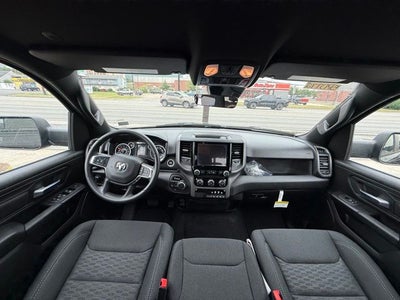 2025 RAM Ram 1500 RAM 1500 TRADESMAN QUAD CAB 4X4 6'4' BOX