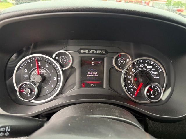 2025 RAM Ram 1500 RAM 1500 TRADESMAN QUAD CAB 4X4 6'4' BOX