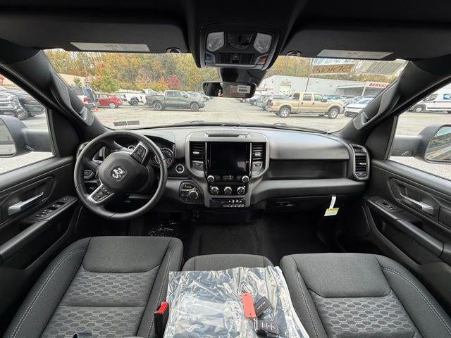 2025 RAM Ram 1500 RAM 1500 TRADESMAN QUAD CAB 4X4 6'4' BOX