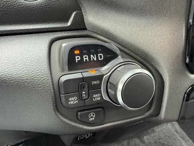 2025 RAM Ram 1500 RAM 1500 TRADESMAN QUAD CAB 4X4 6'4' BOX