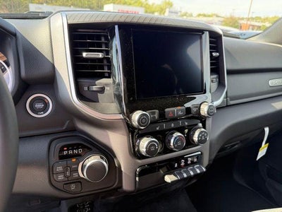 2025 RAM Ram 1500 RAM 1500 BIG HORN CREW CAB 4X4 5'7' BOX