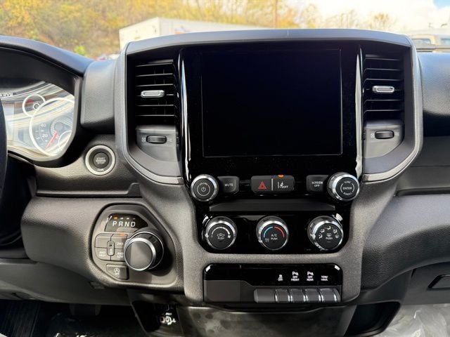 2025 RAM Ram 1500 RAM 1500 TRADESMAN CREW CAB 4X4 5'7' BOX