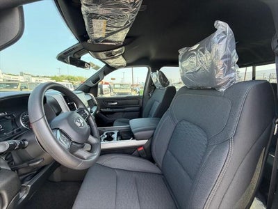 2026 RAM Ram 1500 RAM 1500 EXPRESS CREW CAB 4X4 5'7' BOX