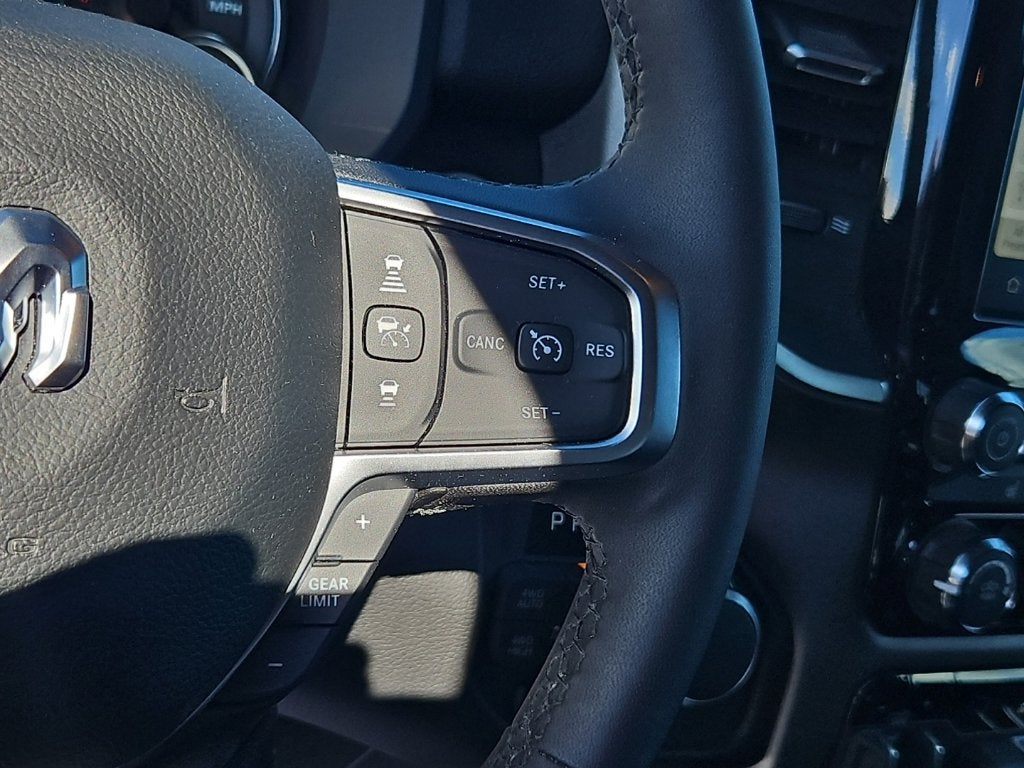 2025 RAM 1500 Big Horn Crew Cab 4x4 5'7' Box