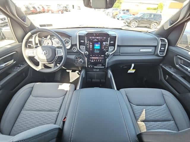 2027 RAM Ram 1500 RAM 1500 BIG HORN CREW CAB 4X4 5'7' BOX