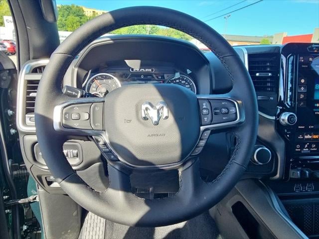2027 RAM Ram 1500 RAM 1500 BIG HORN CREW CAB 4X4 5'7' BOX