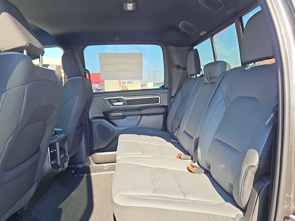 2027 RAM Ram 1500 RAM 1500 BIG HORN CREW CAB 4X4 5'7' BOX