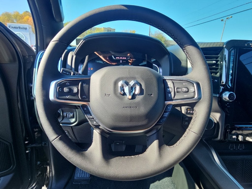 2027 RAM Ram 1500 RAM 1500 BIG HORN CREW CAB 4X4 5'7' BOX