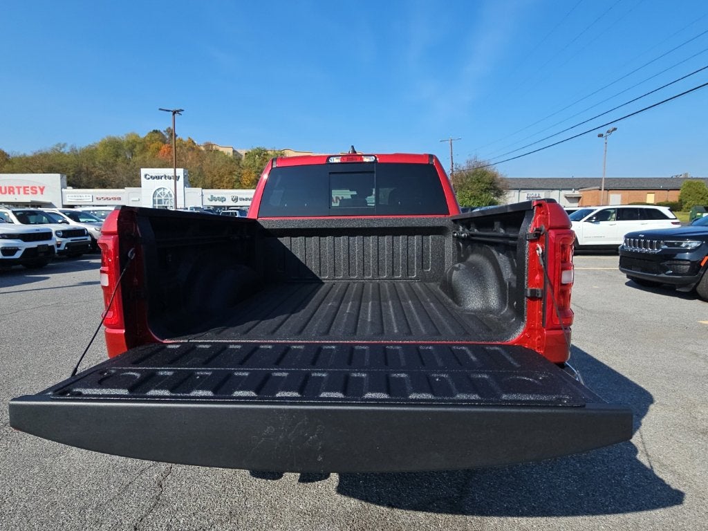 2027 RAM Ram 1500 RAM 1500 BIG HORN CREW CAB 4X4 5'7' BOX