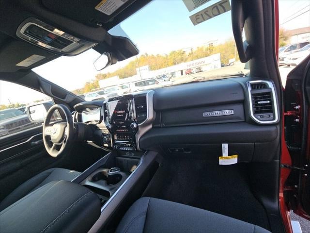 2027 RAM Ram 1500 RAM 1500 BIG HORN CREW CAB 4X4 5'7' BOX