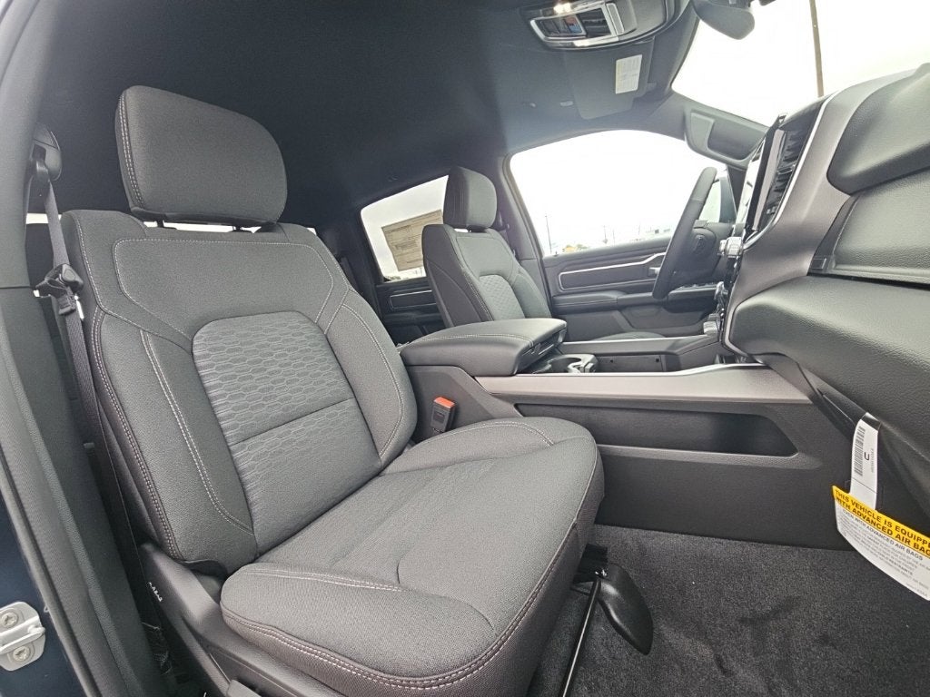 2027 RAM Ram 1500 RAM 1500 BIG HORN CREW CAB 4X4 5'7' BOX