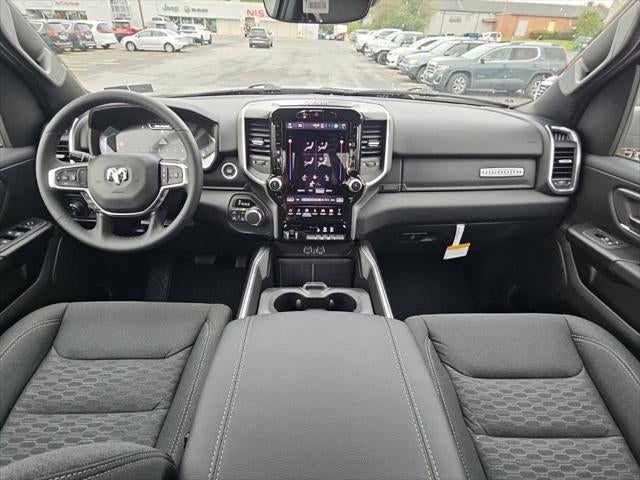 2027 RAM Ram 1500 RAM 1500 BIG HORN CREW CAB 4X4 5'7' BOX