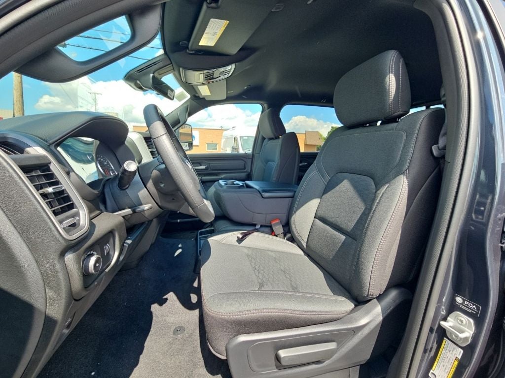 2026 RAM 1500 RAM 1500 TRADESMAN CREW CAB 4X4 5'7' BOX