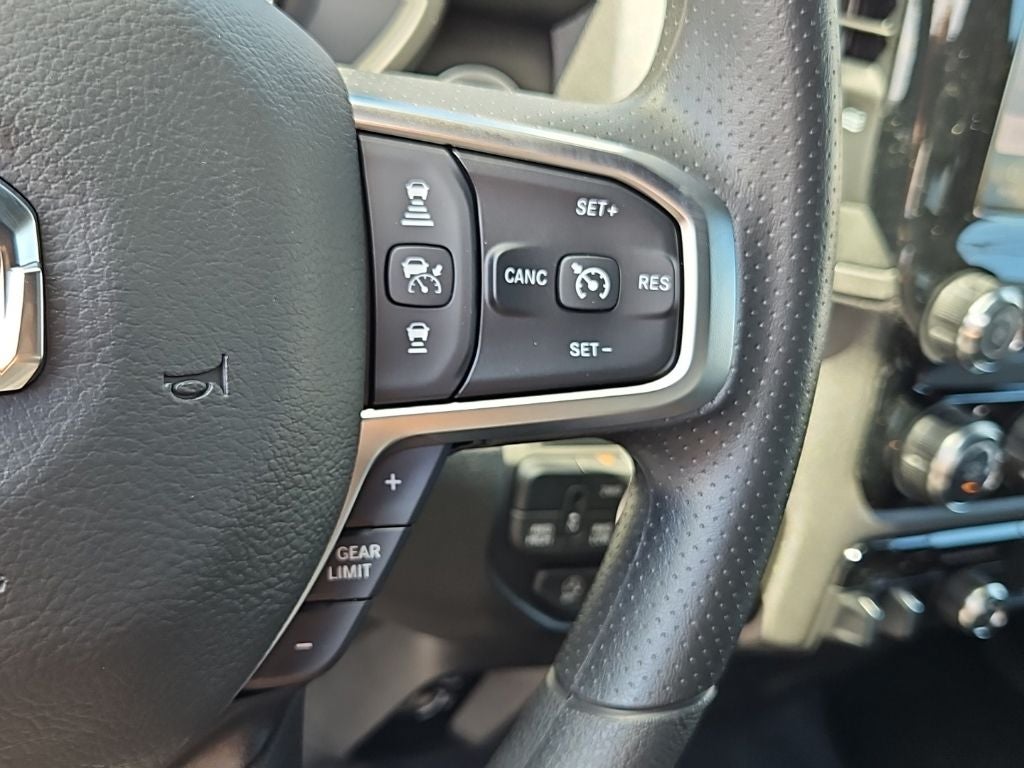 2026 RAM 1500 RAM 1500 TRADESMAN CREW CAB 4X4 5'7' BOX