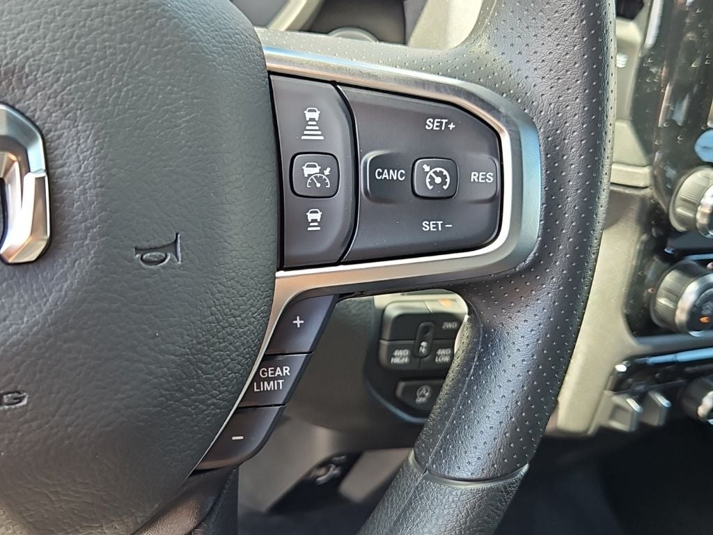 2026 RAM 1500 RAM 1500 TRADESMAN CREW CAB 4X4 5'7' BOX