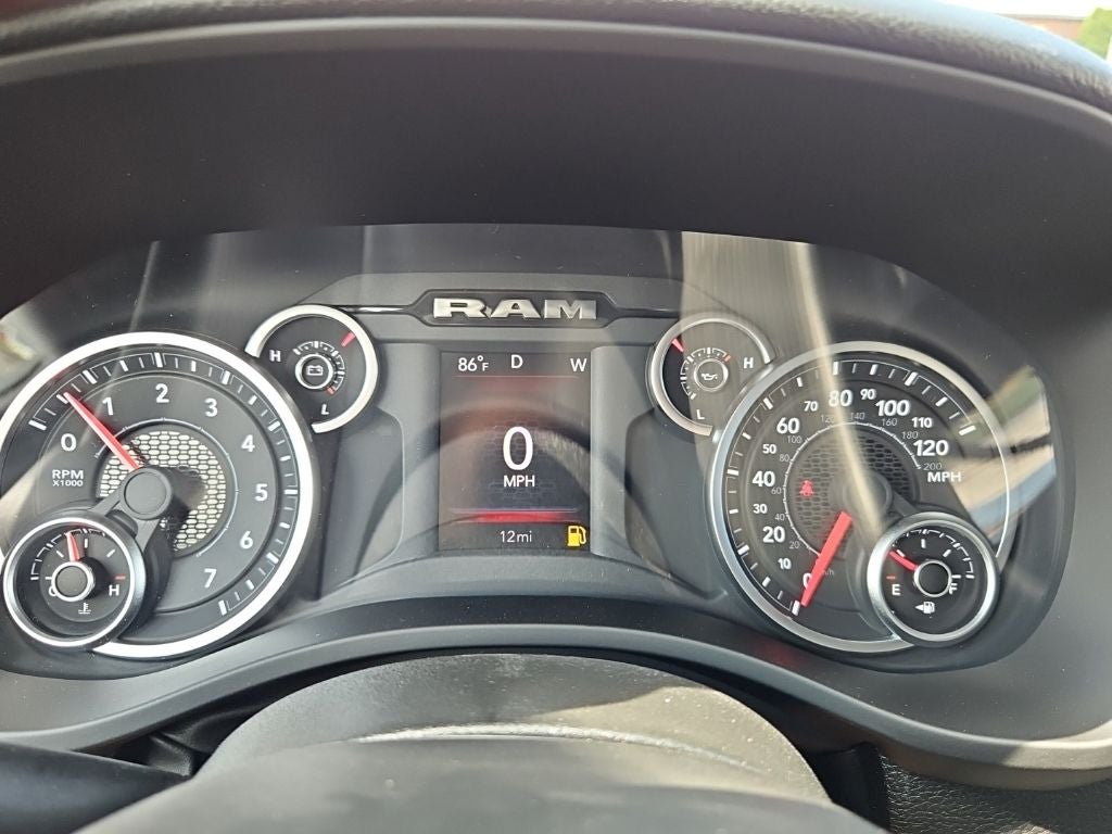 2026 RAM 1500 RAM 1500 TRADESMAN CREW CAB 4X4 5'7' BOX