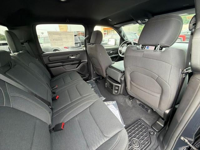 2026 RAM 1500 RAM 1500 TRADESMAN CREW CAB 4X4 5'7' BOX