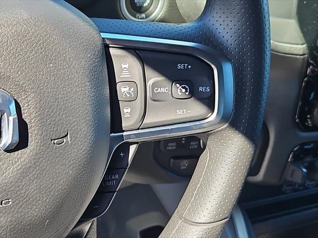 2027 RAM Ram 1500 RAM 1500 EXPRESS CREW CAB 4X4 5'7' BOX