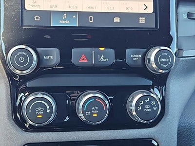 2027 RAM Ram 1500 RAM 1500 EXPRESS CREW CAB 4X4 5'7' BOX