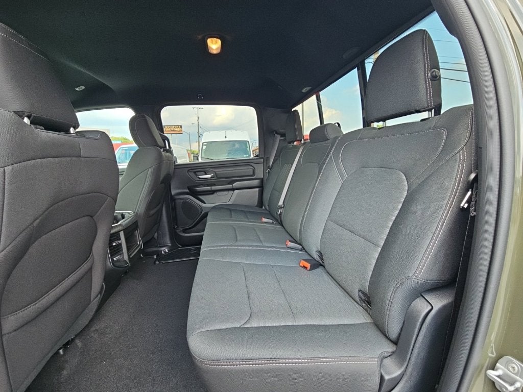 2026 RAM Ram 1500 RAM 1500 EXPRESS CREW CAB 4X4 5'7' BOX