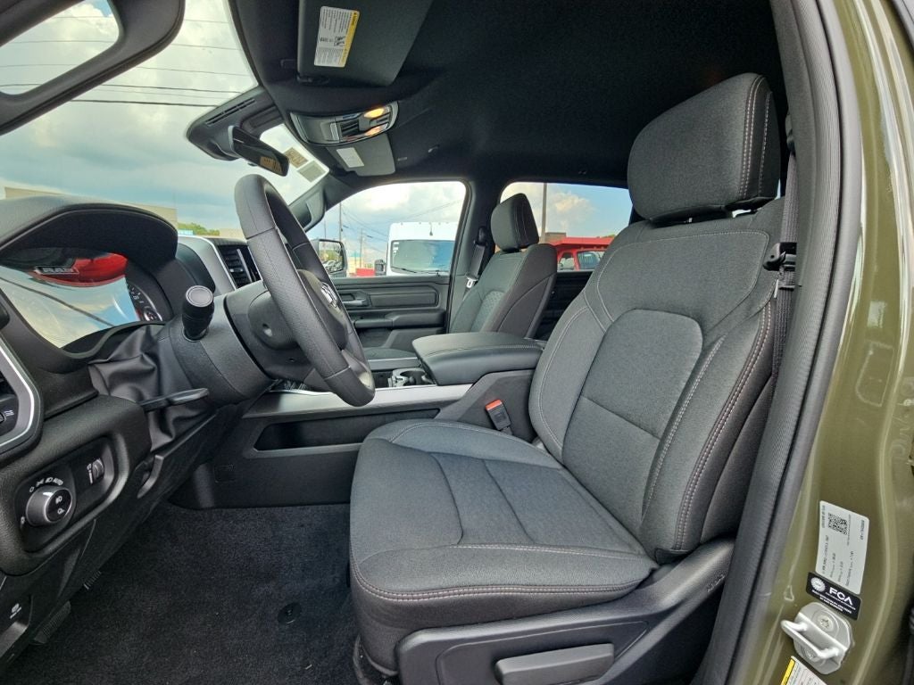 2026 RAM Ram 1500 RAM 1500 EXPRESS CREW CAB 4X4 5'7' BOX