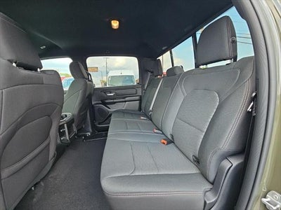 2026 RAM Ram 1500 RAM 1500 EXPRESS CREW CAB 4X4 5'7' BOX