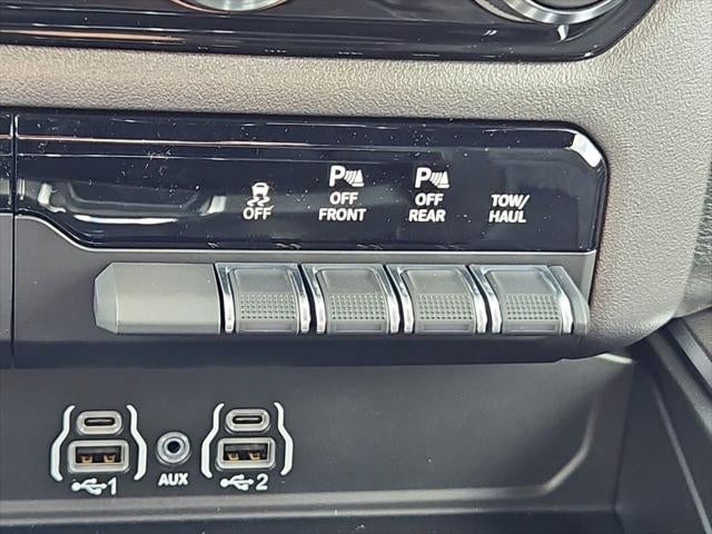 2026 RAM Ram 1500 RAM 1500 EXPRESS CREW CAB 4X4 5'7' BOX