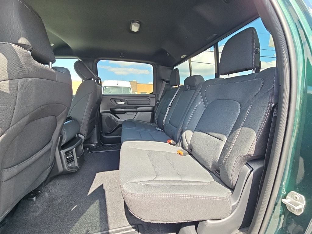 2027 RAM Ram 1500 RAM 1500 WARLOCK CREW CAB 4X4 5'7' BOX