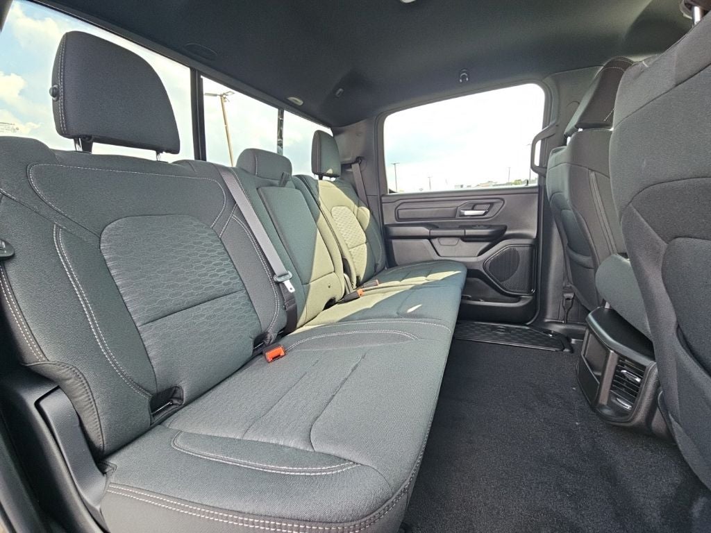 2027 RAM Ram 1500 RAM 1500 WARLOCK CREW CAB 4X4 5'7' BOX