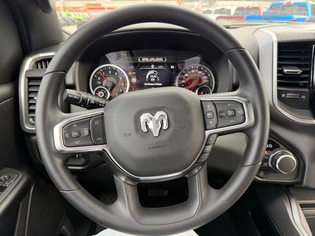 2026 RAM Ram 1500 RAM 1500 EXPRESS CREW CAB 4X4 5'7' BOX