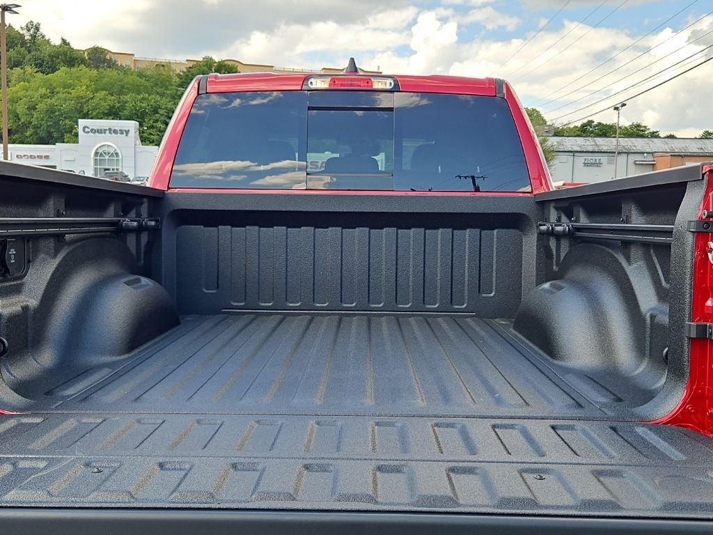 2027 RAM Ram 1500 RAM 1500 WARLOCK CREW CAB 4X4 5'7' BOX