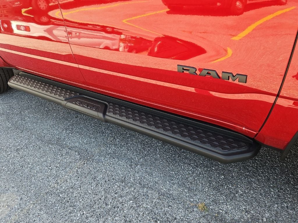2026 RAM 1500 RAM 1500 EXPRESS CREW CAB 4X4 5'7' BOX