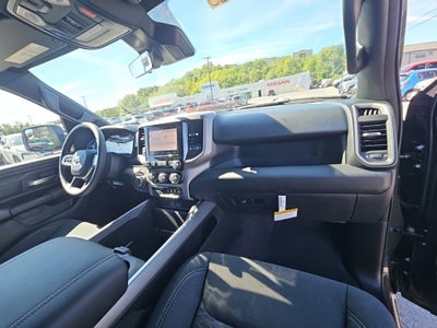 2027 RAM Ram 1500 RAM 1500 EXPRESS CREW CAB 4X4 5'7' BOX