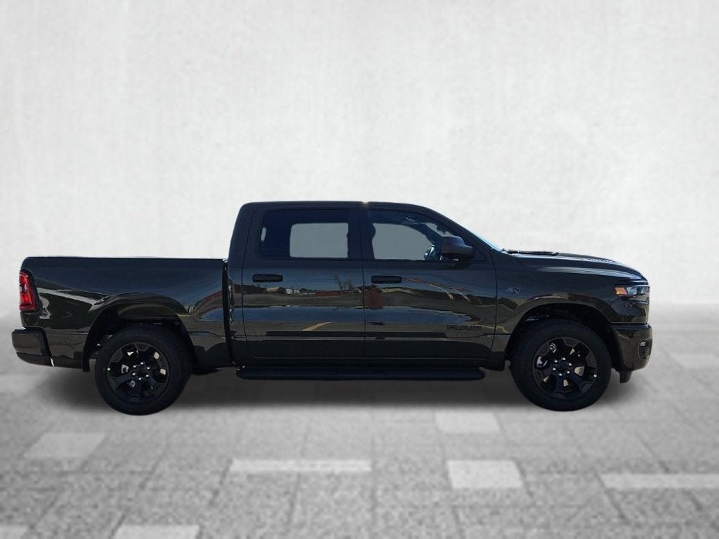 2027 RAM Ram 1500 RAM 1500 EXPRESS CREW CAB 4X4 5'7' BOX