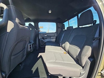 2027 RAM Ram 1500 RAM 1500 EXPRESS CREW CAB 4X4 5'7' BOX