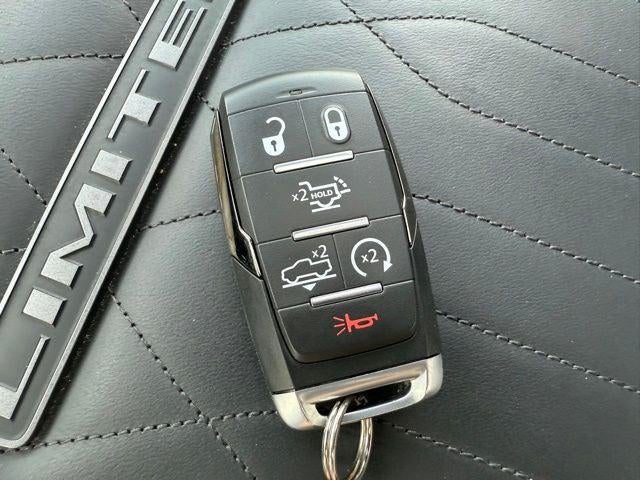 2025 RAM 1500 Limited Crew Cab 4x4 5'7' Box