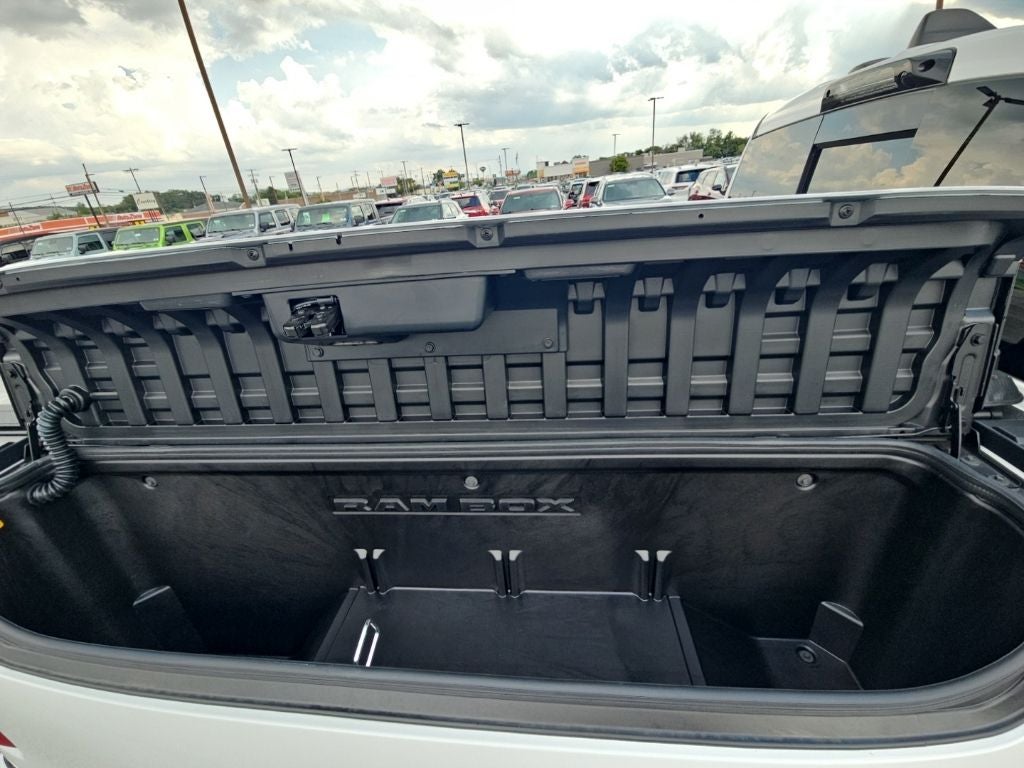 2027 RAM Ram 1500 RAM 1500 LIMITED CREW CAB 4X4 5'7' BOX