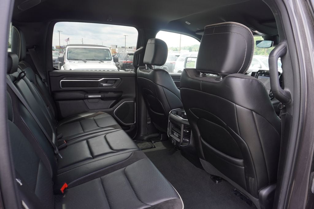 2023 RAM 1500 Laramie Crew Cab 4x4 5'7' Box