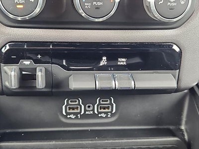 2023 RAM 1500 Big Horn Crew Cab 4x4 6'4' Box