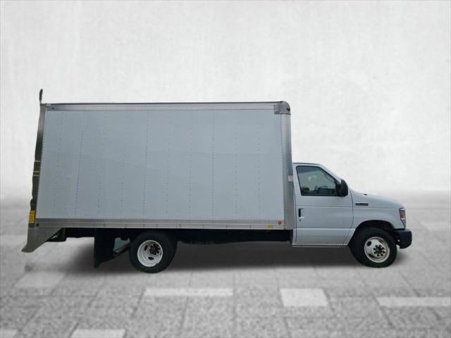 2019 Ford E-350 Cutaway Base Cutaway