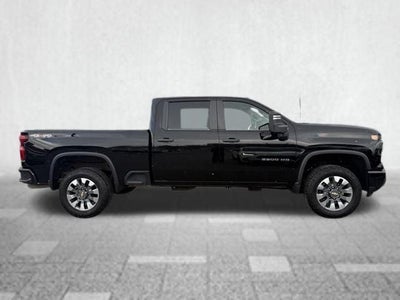 2024 Chevrolet Silverado 2500HD 4WD Crew Cab Standard Bed Custom