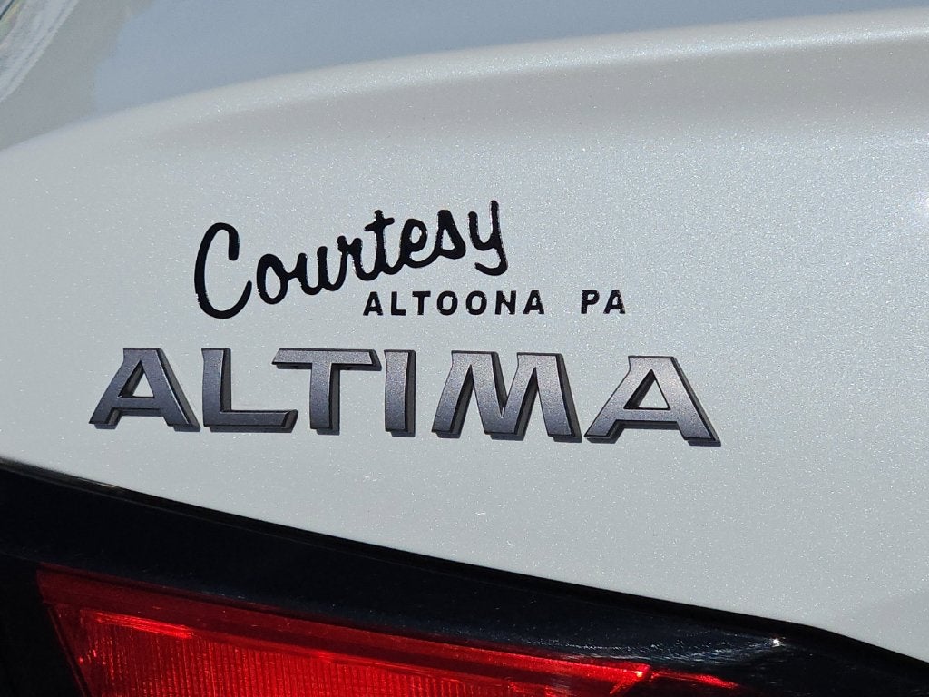 2024 Nissan Altima SL FWD