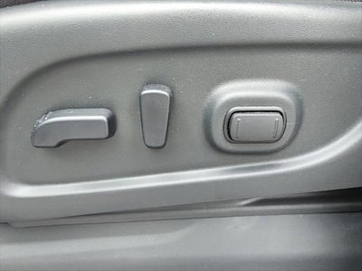 2024 Nissan TITAN Crew Cab SV 4x4
